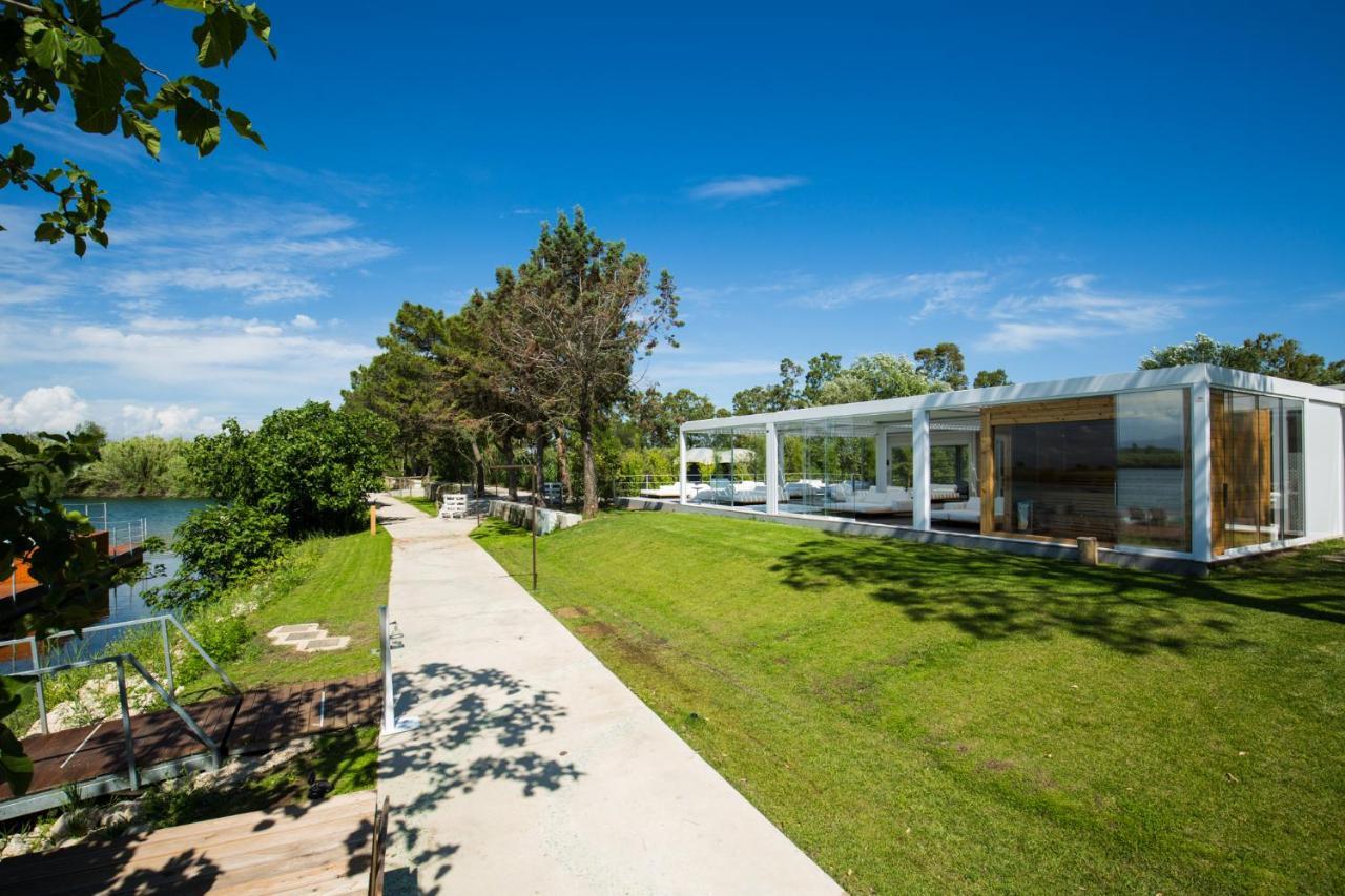 Plana & Resort